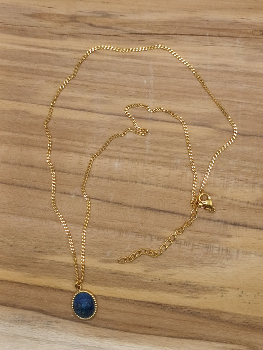Collier en acier inoxydable doré avec pendentif en lapis lazuli