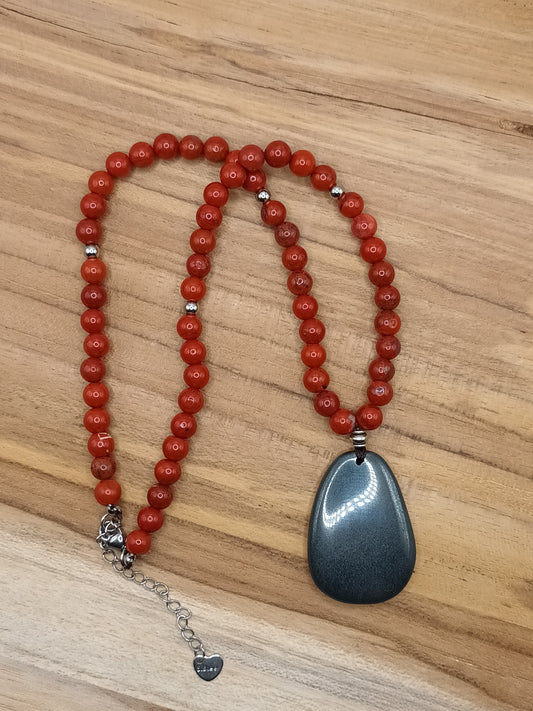Collier La Gardienne des cendres