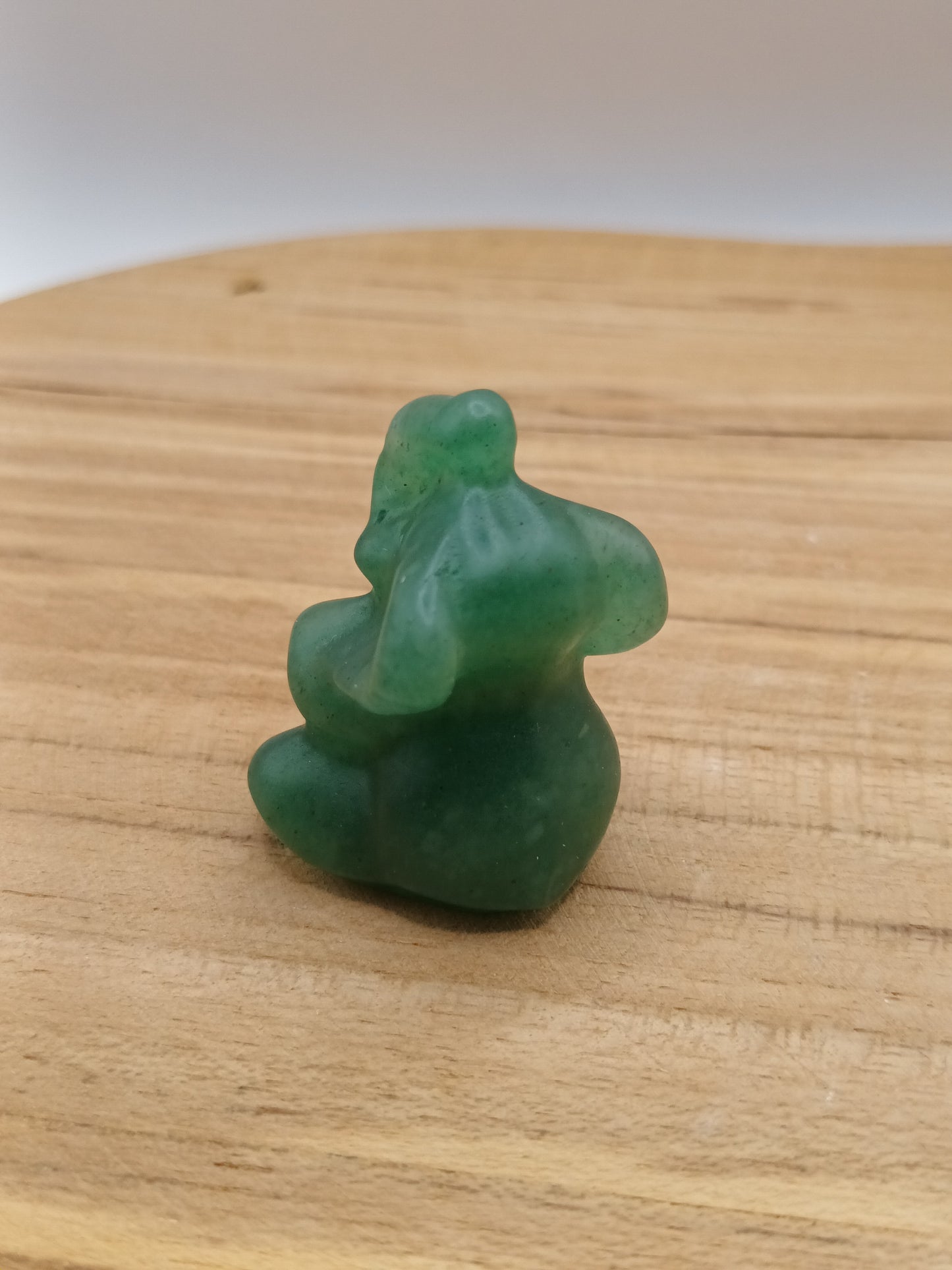 Figurine éléphant en aventurine verte